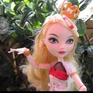 Ever After High Apple White Legacy Day